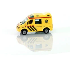 Ambulance Pull Back Met Licht En Geluid -Overdekte Speelgoeds Winkel ambulance kidsglobe 510643 1 1