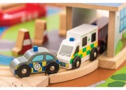 BigJigs BJT049 Treintafel Brandweer Spoortafel Houten Trein 11 BigJigs BJT049 Treintafel Brandweer Spoortafel Houten Trein -Overdekte Speelgoeds Winkel bigjigs bt049 brandwweer trein set en tafel 3