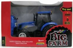 Britains Big Farm New-Holland RC Tractor -Overdekte Speelgoeds Winkel britains 42601 new holland tractor remote control 2