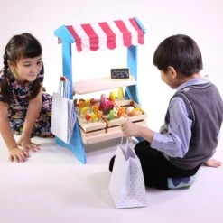 Marktkraam Njoykids -Overdekte Speelgoeds Winkel houten marktkraam njoykids n4036 1 1