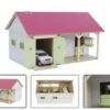 Kidsglobe Paardenstal Met 2 Boxen En Berging Rose/Wit -Overdekte Speelgoeds Winkel kidsglobe paardenstal met 2 boxen en berging 1 32 roze wit 610245