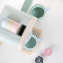 Little Dutch LD4460 Houten Koffiezetapparaat 15 Little Dutch LD4460 Houten Koffiezetapparaat -Overdekte Speelgoeds Winkel little dutch 4460 houten koffiezetapparaat 4