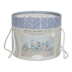 Little Dutch Houten Blokkenton Blauw LittleDutch -Overdekte Speelgoeds Winkel little dutch 4413 blauw houten blokken in ton 1 1